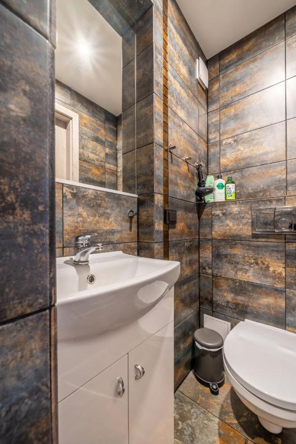 Villa Family Garden House With Free Private Parking & Playground à Riga Extérieur photo