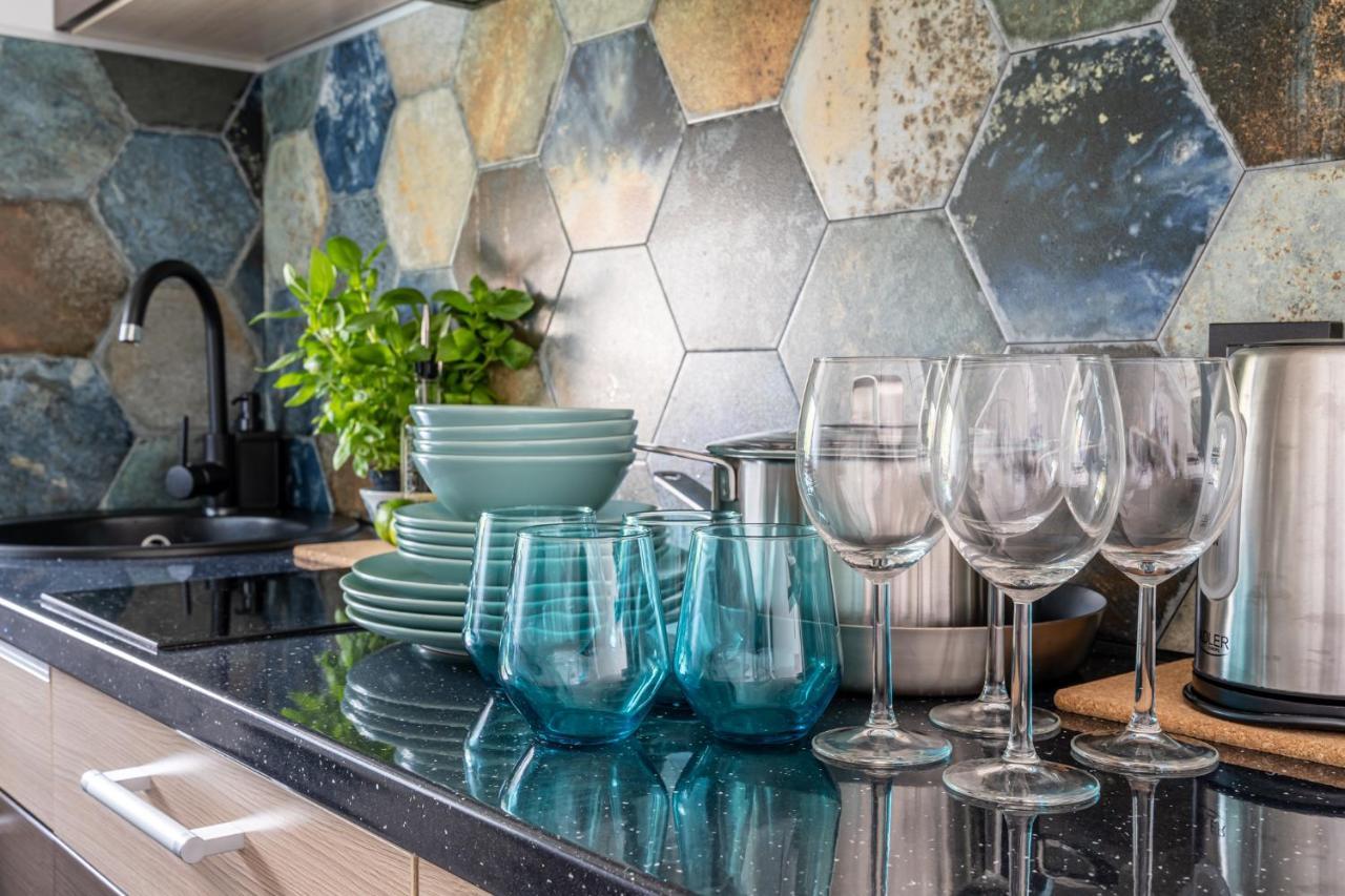 Villa Family Garden House With Free Private Parking & Playground à Riga Extérieur photo