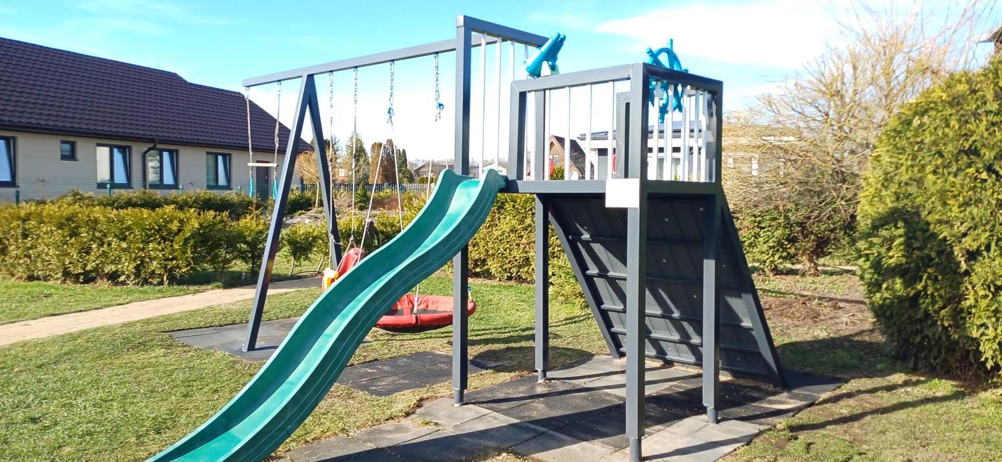 Villa Family Garden House With Free Private Parking & Playground à Riga Extérieur photo